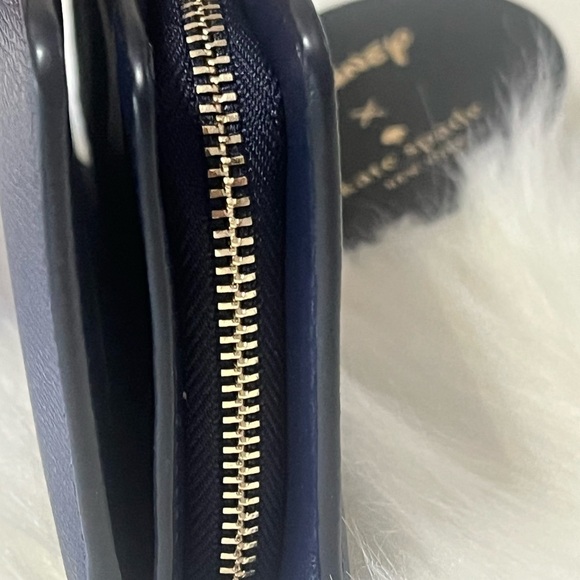 Kate Spade X Disney Lady and the Tramp medium Bifold Wallet Limited Edition NWT - Picture 3 of 8